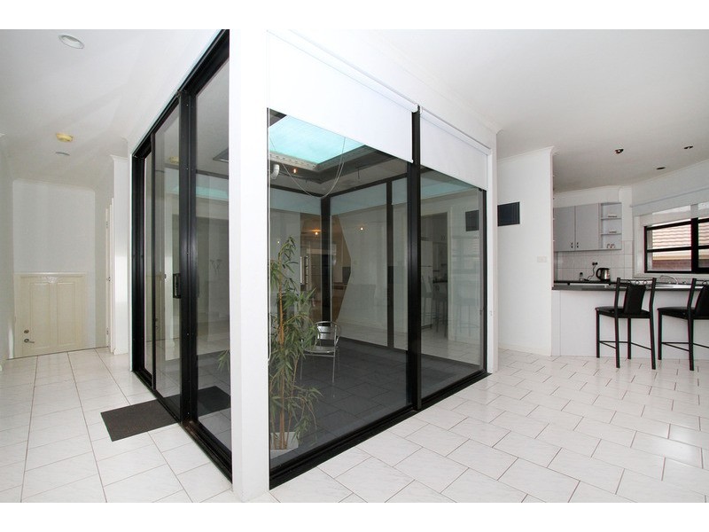 48 Bellbird  Avenue, Taylors Lakes VIC 3038