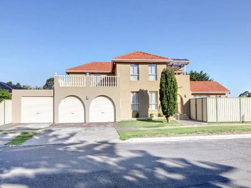 2 Thornhill Drive, Keilor Downs VIC 3038