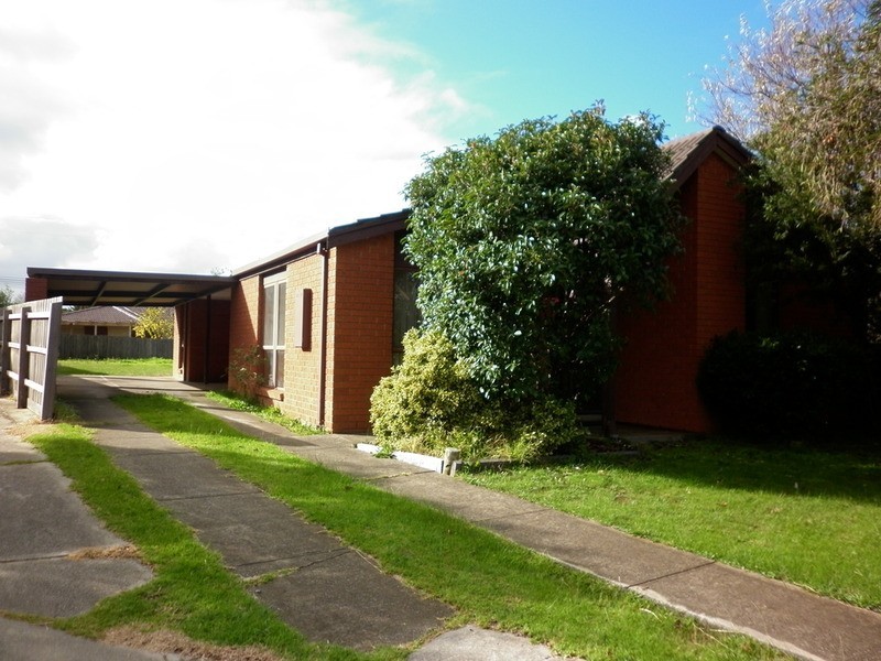 4 Pia Court, Taylors Lakes VIC 3038