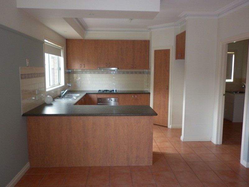 14 Edgbaston Parade, Caroline Springs VIC 3023