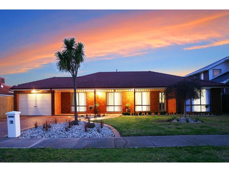 29 Wellesley Drive, Taylors Lakes VIC 3038