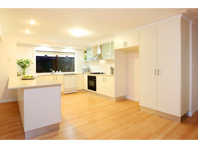 29 Wellesley Drive, Taylors Lakes VIC 3038