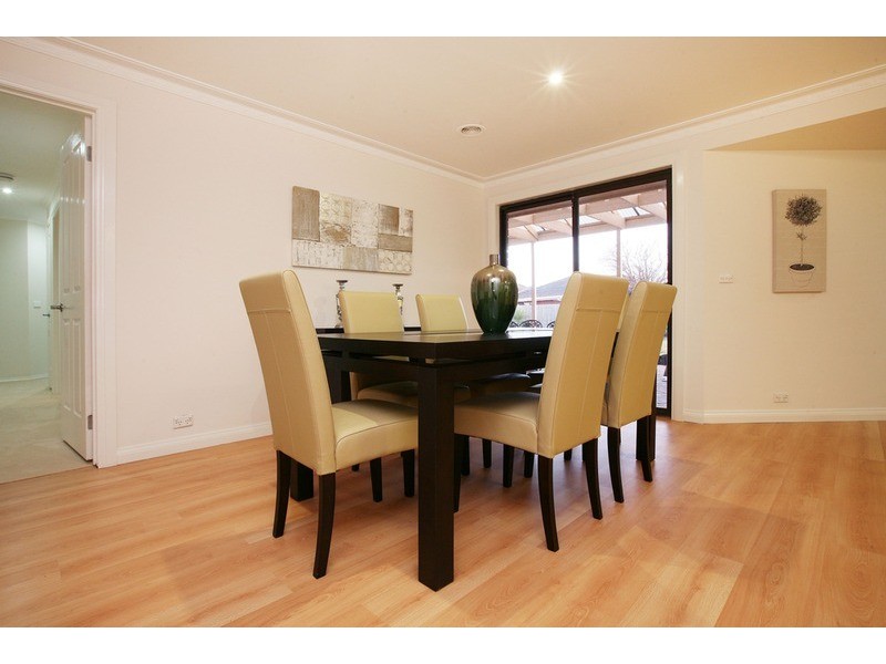 29 Wellesley Drive, Taylors Lakes VIC 3038