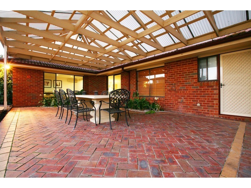 29 Wellesley Drive, Taylors Lakes VIC 3038