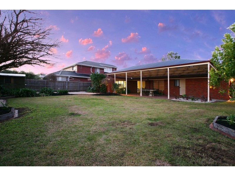 29 Wellesley Drive, Taylors Lakes VIC 3038