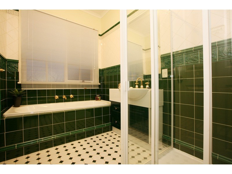 30 Bellevue Boulevard, Hillside VIC 3037