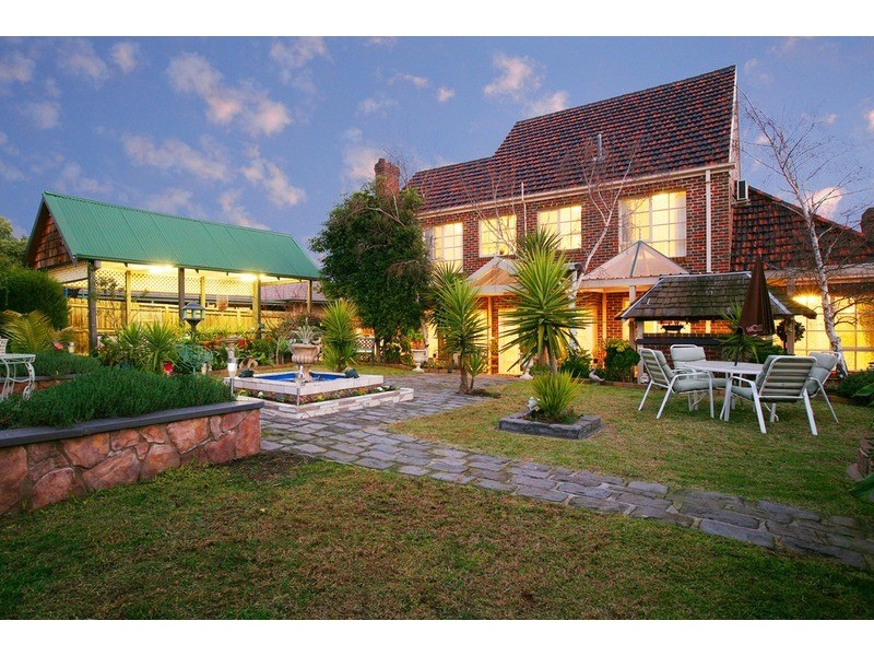 30 Bellevue Boulevard, Hillside VIC 3037