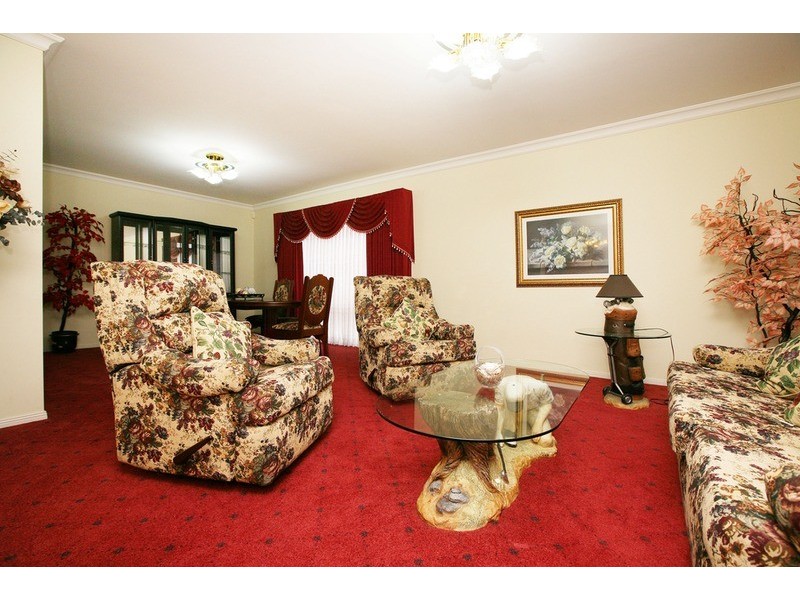 21 Salvana Court, Taylors Lakes VIC 3038