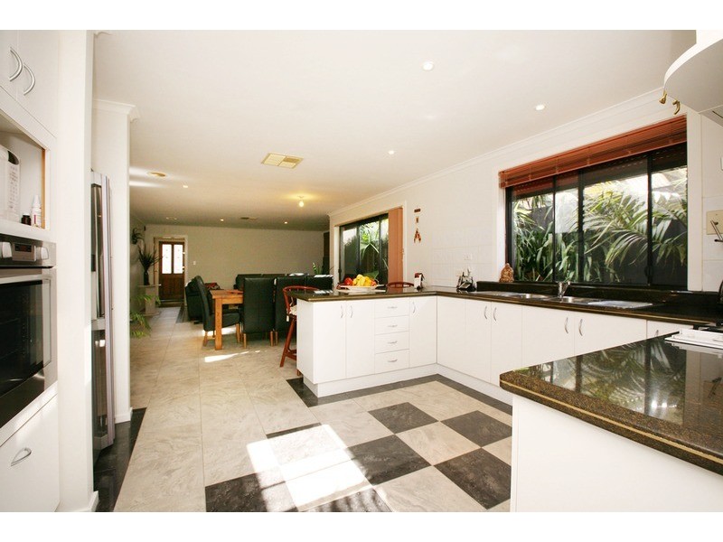 4a Delbridge  Drive, Sydenham VIC 3037