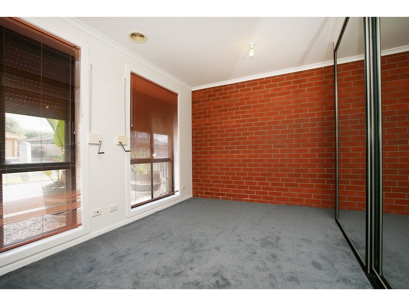 4a Delbridge  Drive, Sydenham VIC 3037