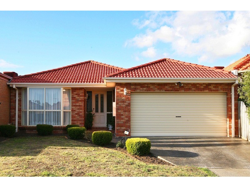 13 Whitmore  Place, Hillside VIC 3037