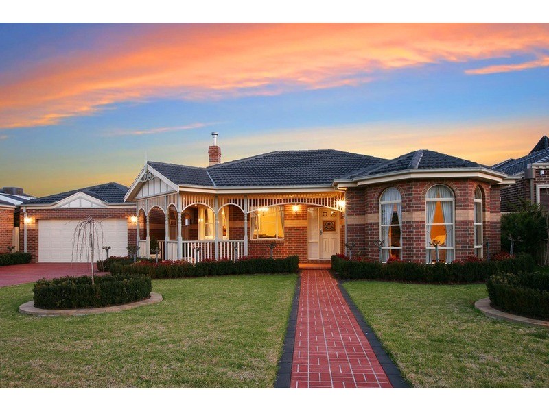 9 Sovereign Way, Hillside VIC 3037
