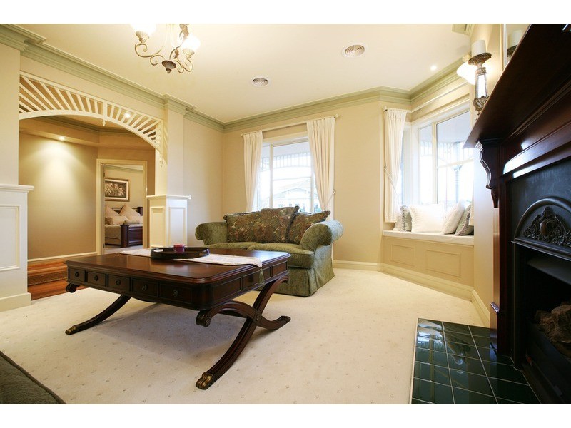 9 Sovereign Way, Hillside VIC 3037