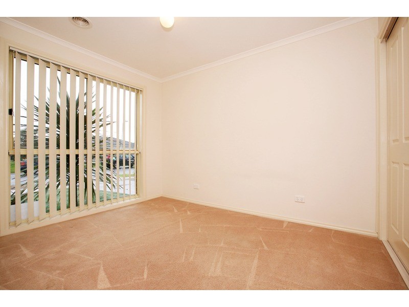 1/14 Aneta Avenue, Hillside VIC 3037