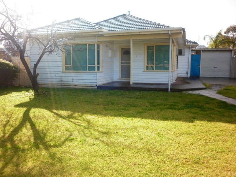 2 Thomas  Street, St Albans VIC 3021