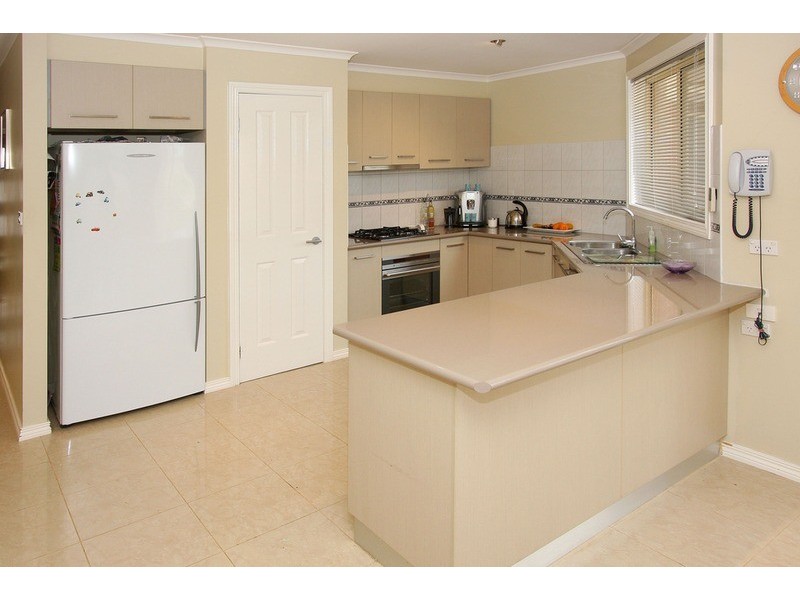 4 Melfin Drive, Hillside VIC 3037