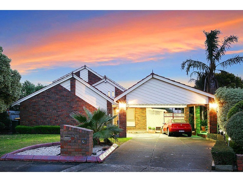 4 Yanchep Court, Taylors Lakes VIC 3038