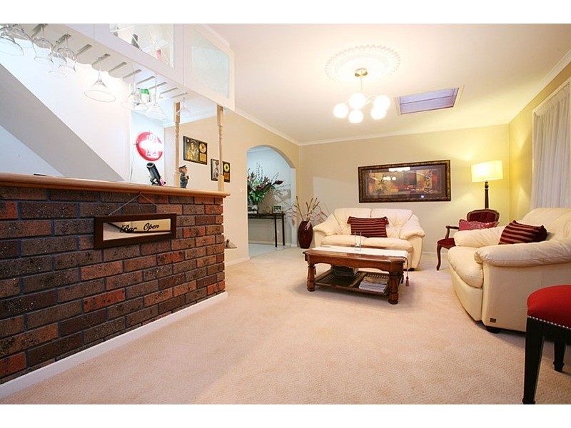 4 Yanchep Court, Taylors Lakes VIC 3038