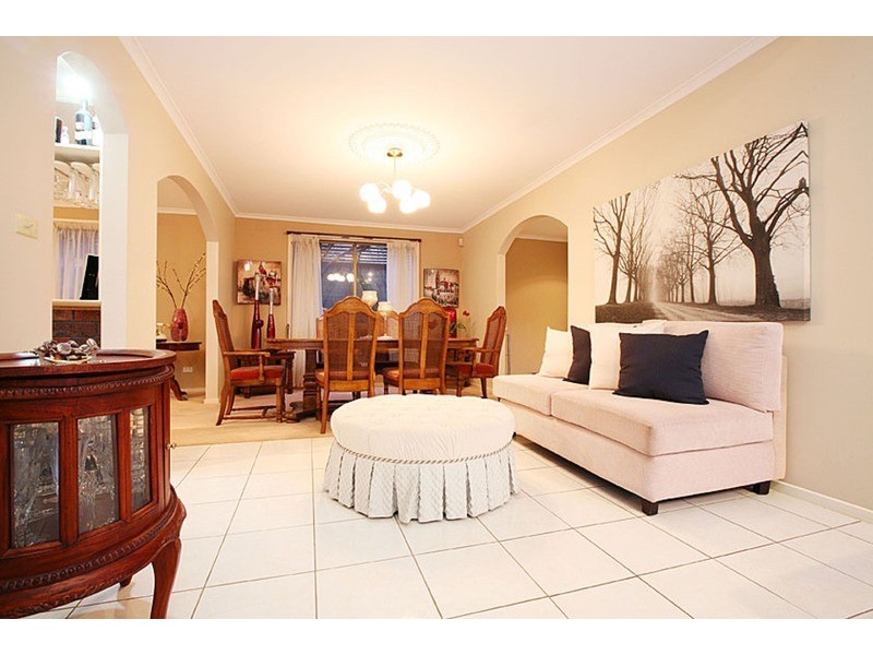 4 Yanchep Court, Taylors Lakes VIC 3038