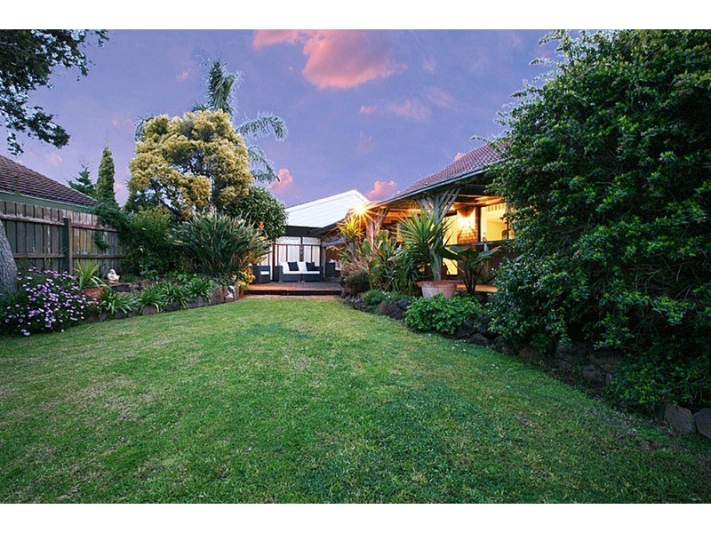 4 Yanchep Court, Taylors Lakes VIC 3038