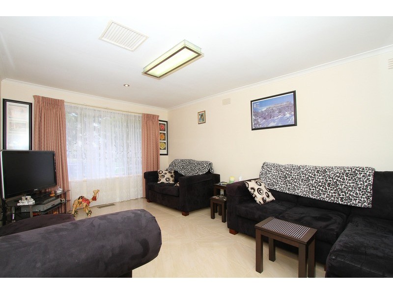 8 Finchley Place, Kealba VIC 3021