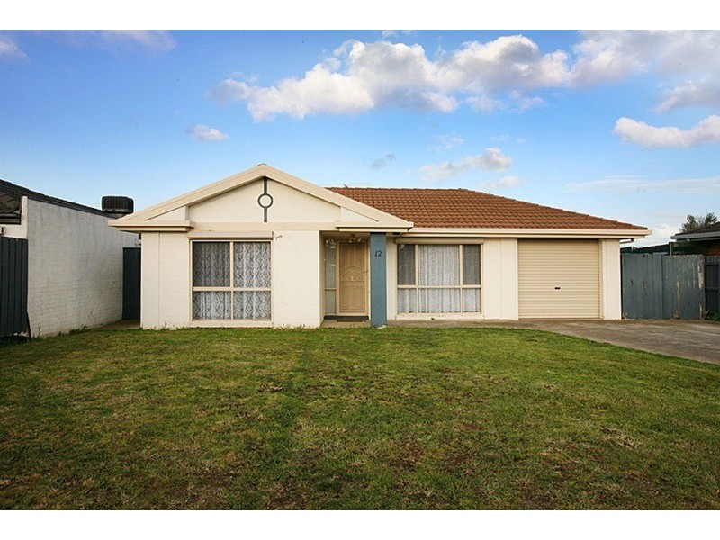 12 Ruben Drive, Sydenham VIC 3037