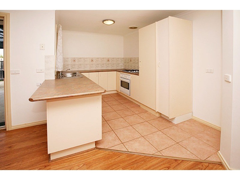 12 Ruben Drive, Sydenham VIC 3037