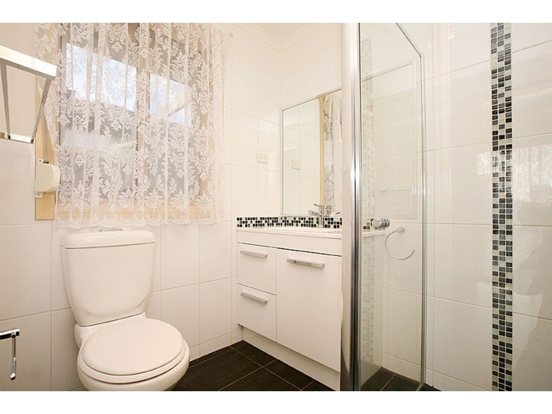 12 Ruben Drive, Sydenham VIC 3037