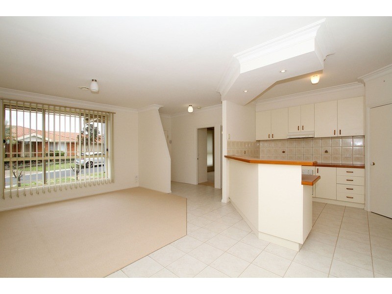 4 Yiota  Place, Sydenham VIC 3037