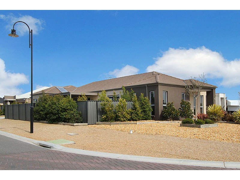 18 Viridian Drive, Hillside VIC 3037