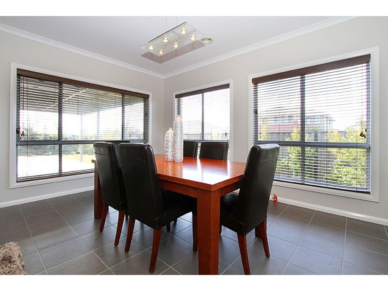 18 Viridian Drive, Hillside VIC 3037