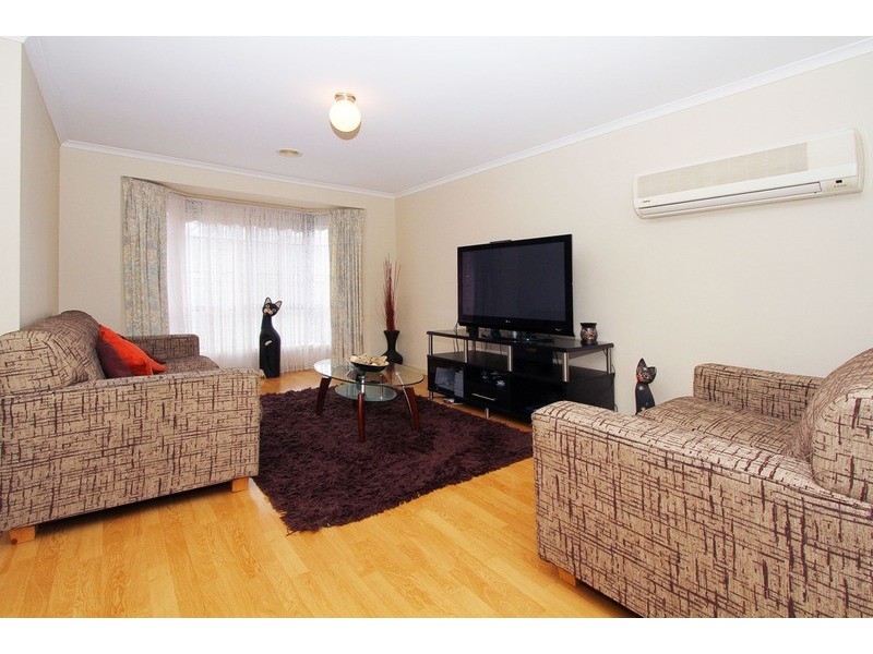 2/12 Tarrant Court, Keilor Downs VIC 3038