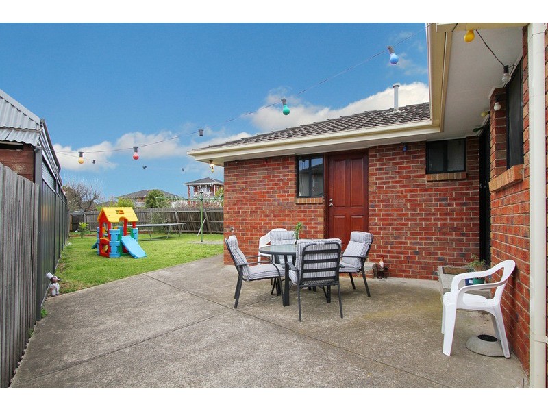 2/12 Tarrant Court, Keilor Downs VIC 3038