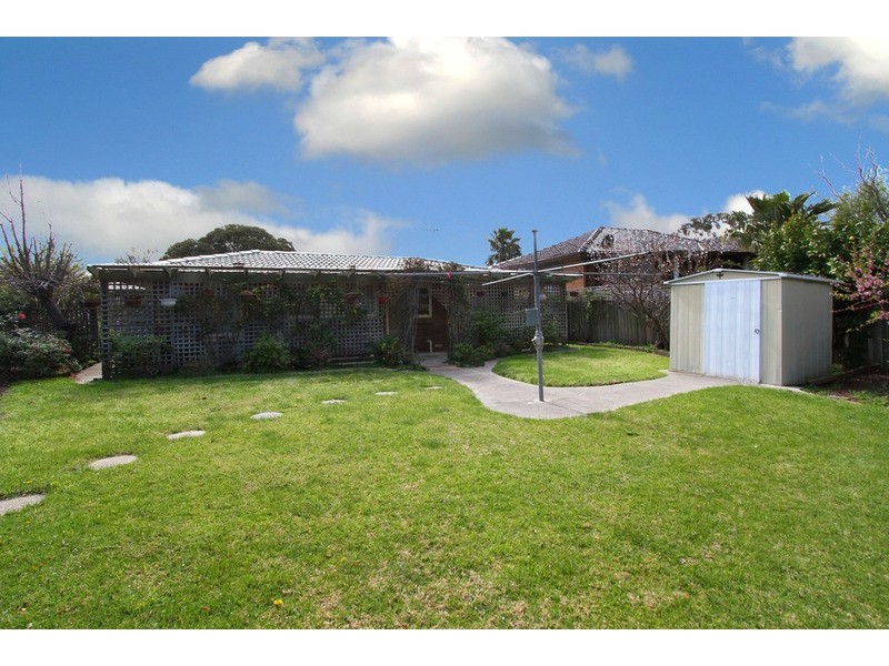 33 Pindari Avenue, Taylors Lakes VIC 3038