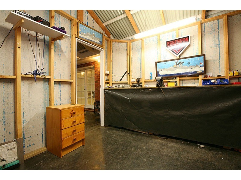 17 Renae Way, Sydenham VIC 3037