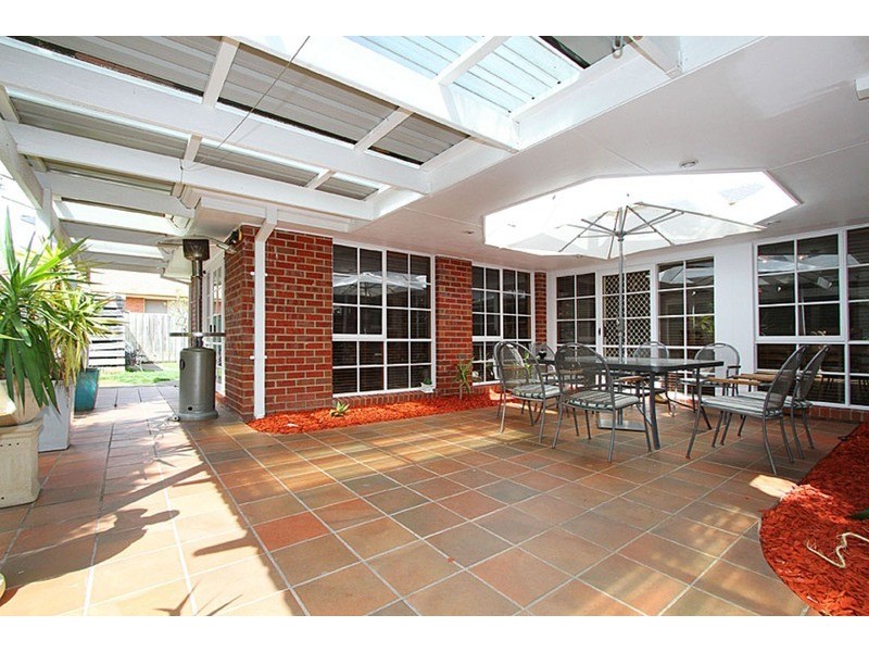 28 Sandpiper Drive, Taylors Lakes VIC 3038