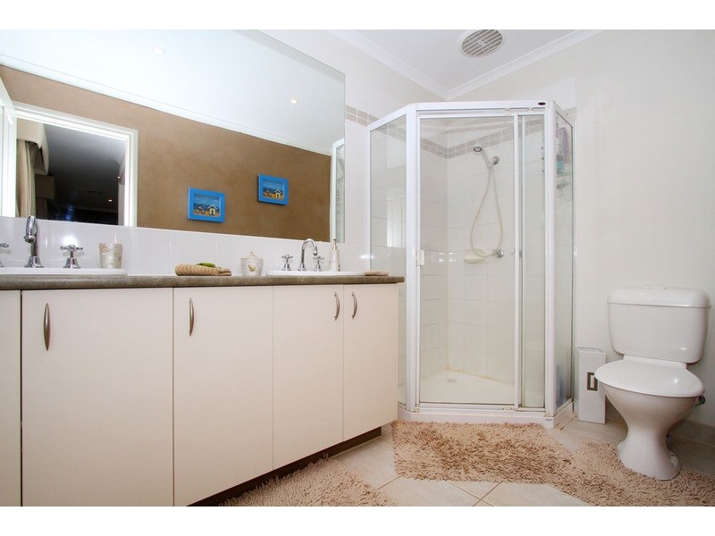 79 Jade  Way, Hillside VIC 3037