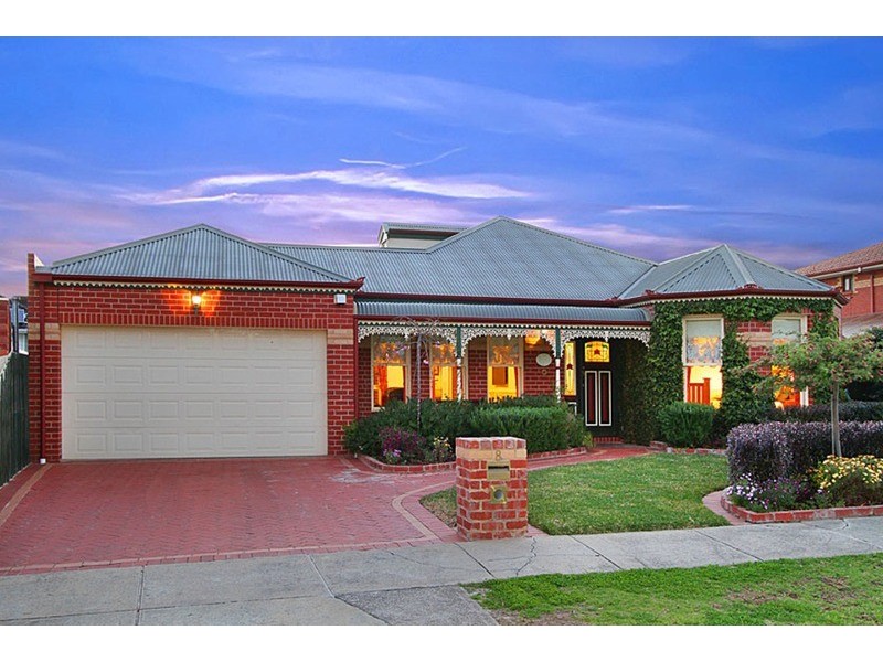 8 Peradon Way, Hillside VIC 3037