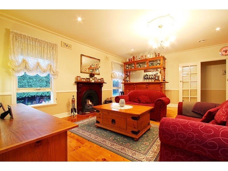 8 Peradon Way, Hillside VIC 3037