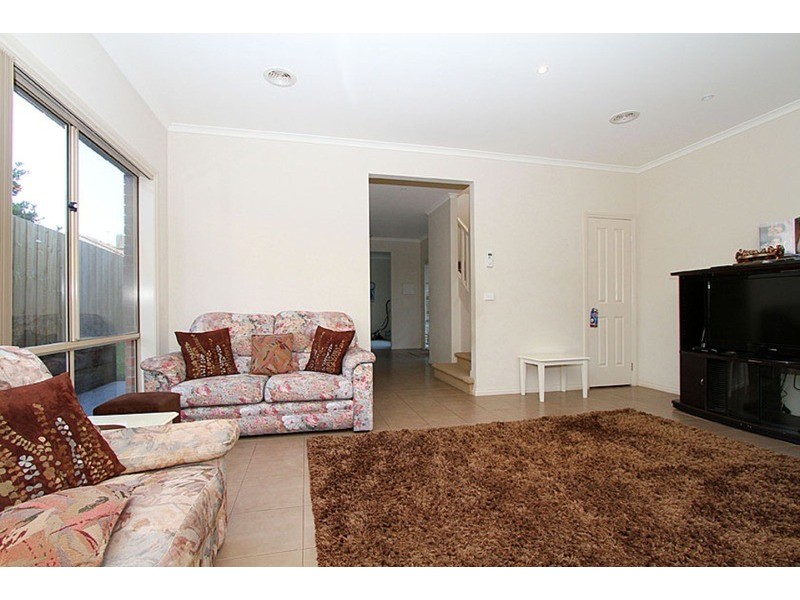 4/12 Buckingham Street, Sydenham VIC 3037