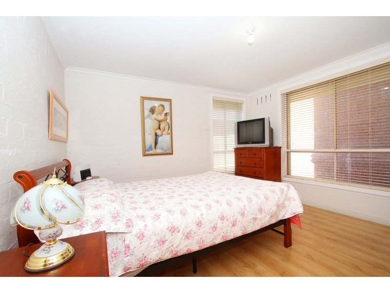 1/42 William Street, St Albans VIC 3021