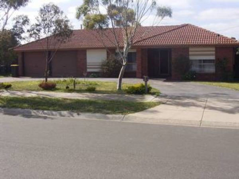 6 Beaumont Court, Sydenham VIC 3037