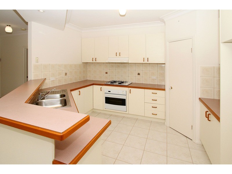 4 Yiota Place, Sydenham VIC 3037