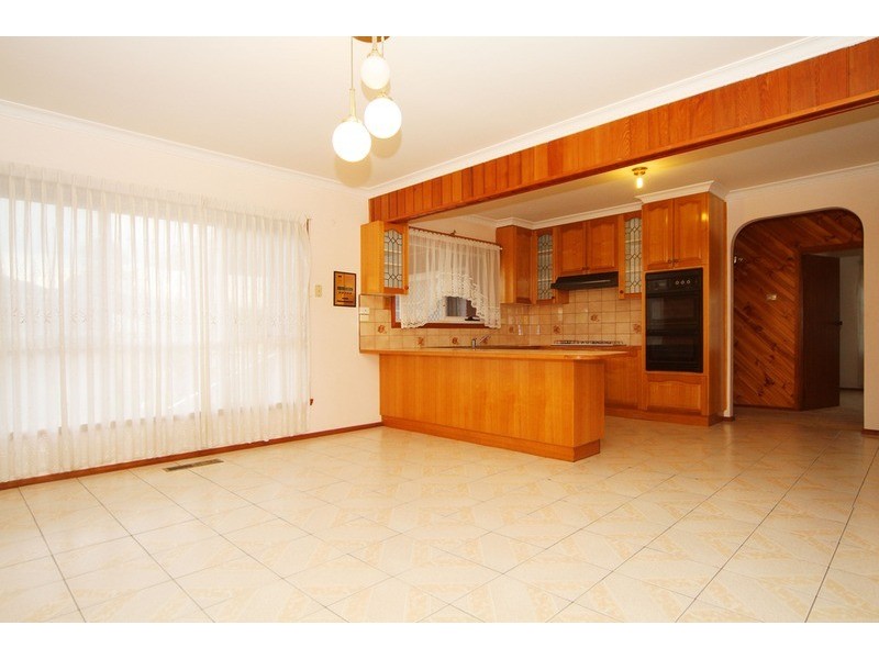 9 Ensign Grove, Taylors Lakes VIC 3038