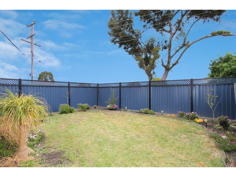 2 Chatham Place, Kings Park VIC 3021