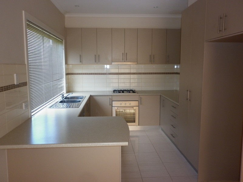 3/1a Thorogood Court, Taylors Lakes VIC 3038