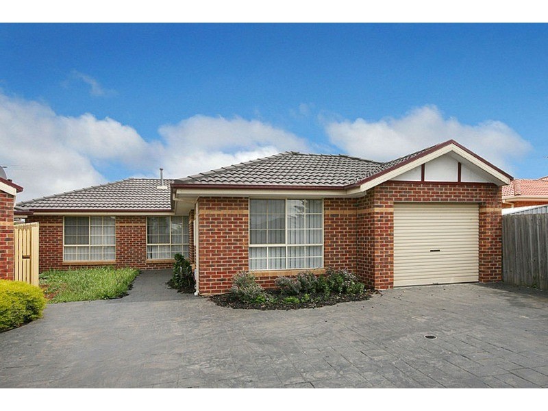 2/45 Oarsome Drive, Delahey VIC 3037