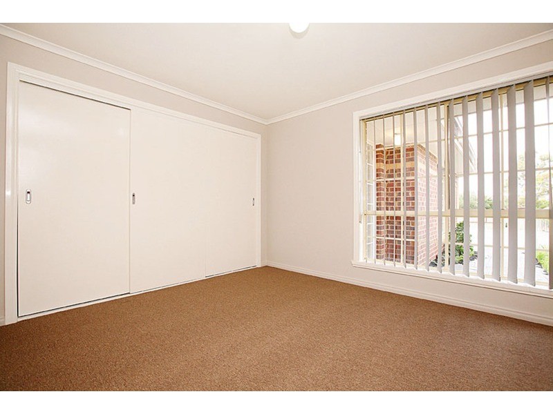 2/45 Oarsome Drive, Delahey VIC 3037