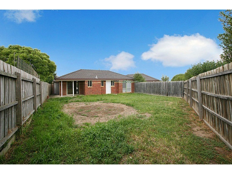 2/45 Oarsome Drive, Delahey VIC 3037