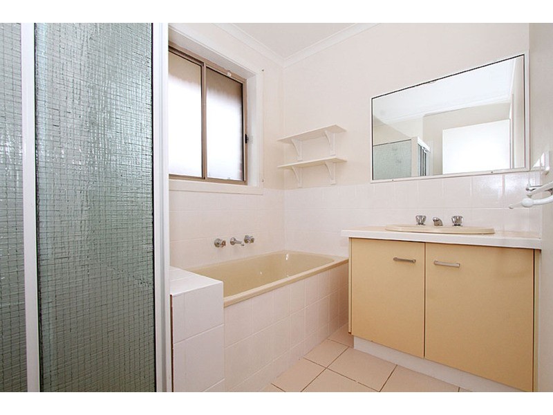 1/158 Copernicus Way, Keilor Downs VIC 3038